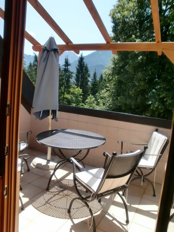 Garten- & Loggia-Appartement Herrenhaus Dellach im Drautal Room photo